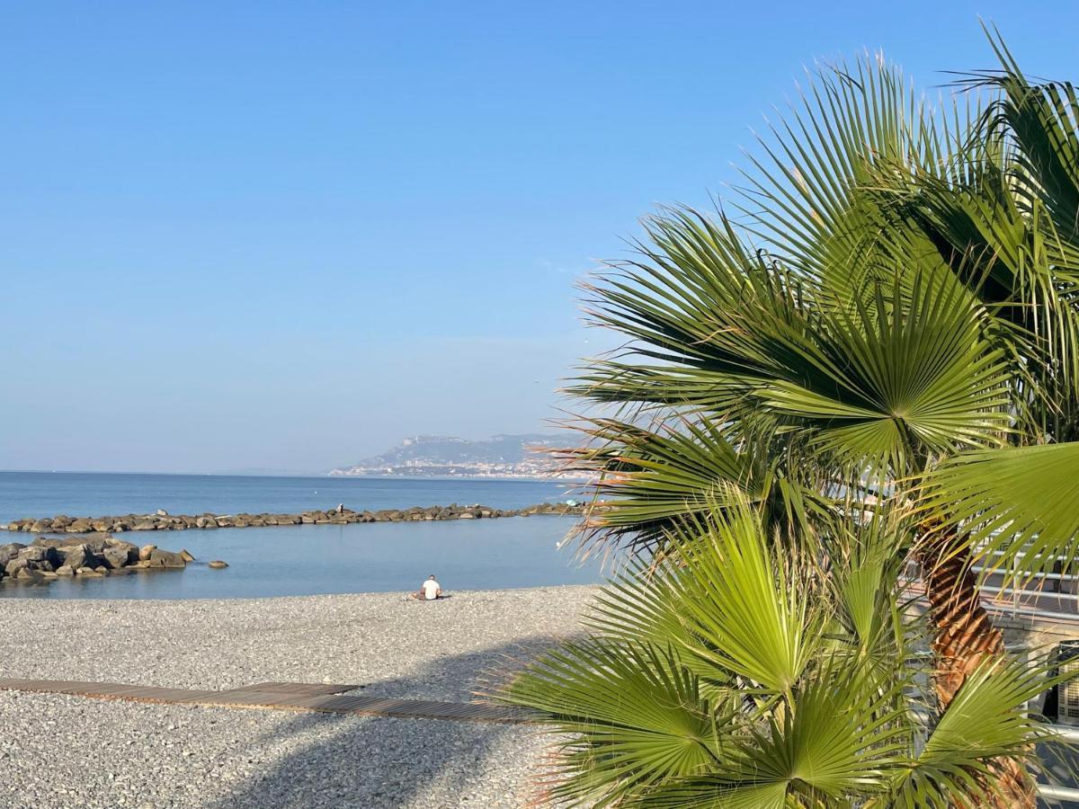 Casa Aiga Marina Lejlighed Ventimiglia Eksteriør billede